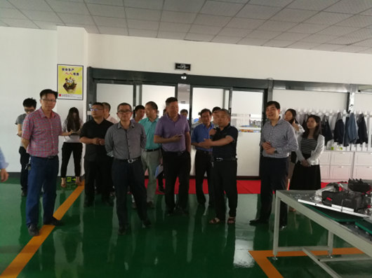 我院課題組赴漣源市開展《婁底資源型城市轉(zhuǎn)型升級，深化供給側(cè)結(jié)構(gòu)性改革》課題調(diào)研